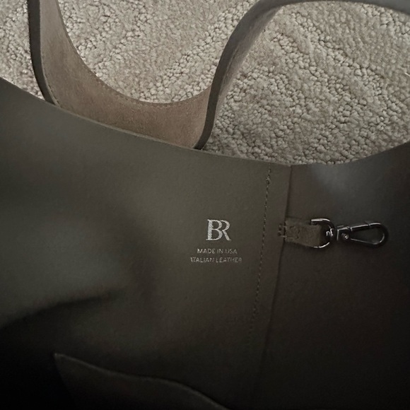 Banana Republic Slouchy Vida Suede Bag - Picture 4 of 5